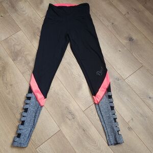 XS Victoria's secret pink ultimate leggings